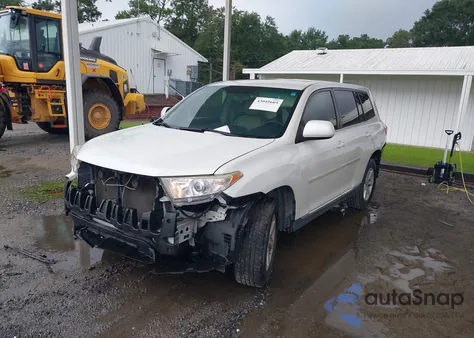 2011 Toyota Highlander z USA, uszkodzony, nr VIN 5TDZA3EH7BS008004